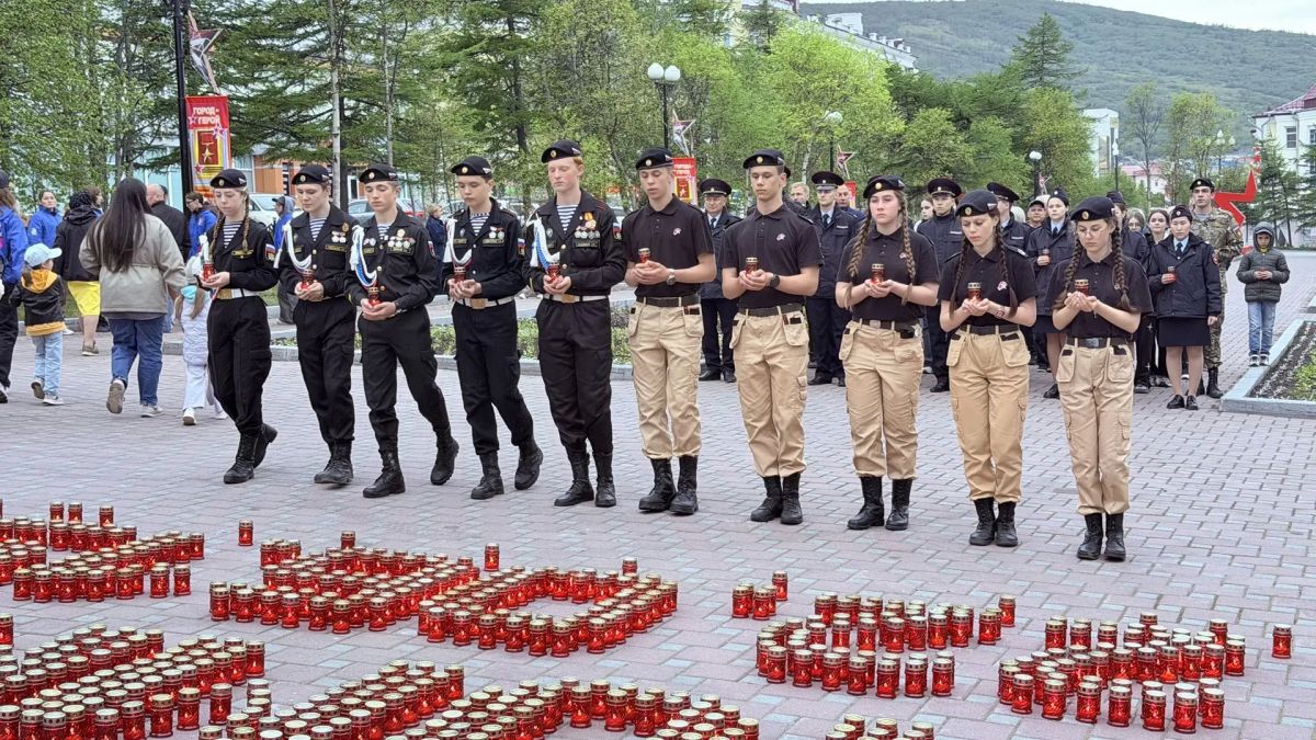 В Магадане прошла международная акция «Свеча памяти» В Магадане прошла международная акция «Свеча памяти»