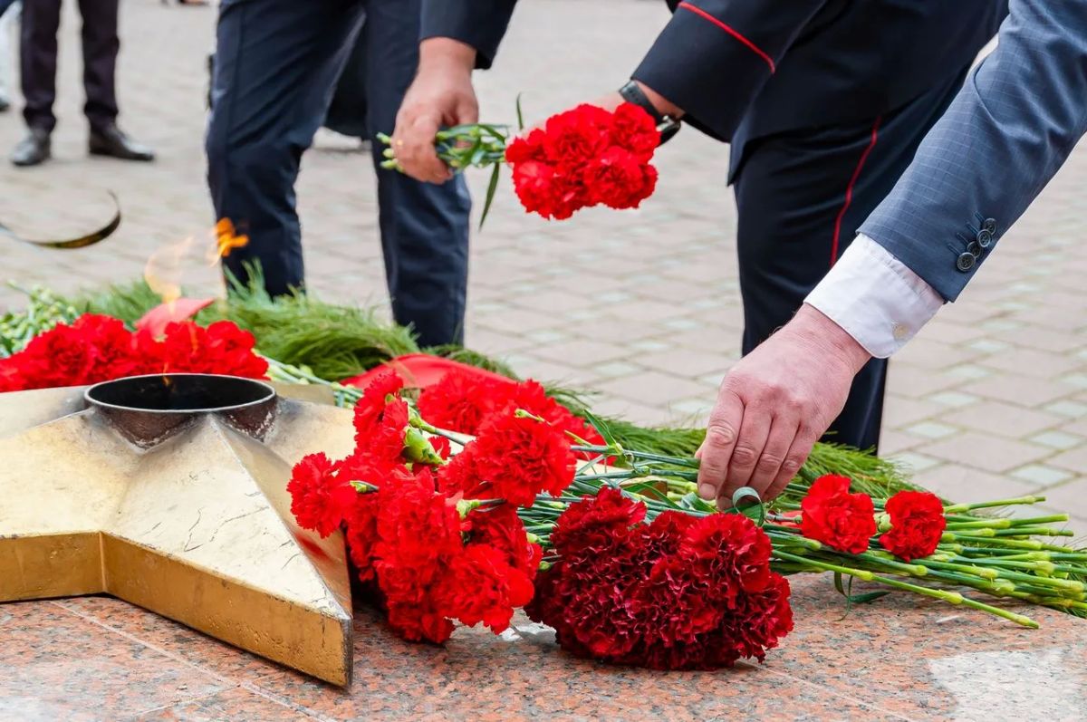 Память Героев Великой Отечественной войны почтили в Магадане Память Героев Великой Отечественной войны почтили в Магадане