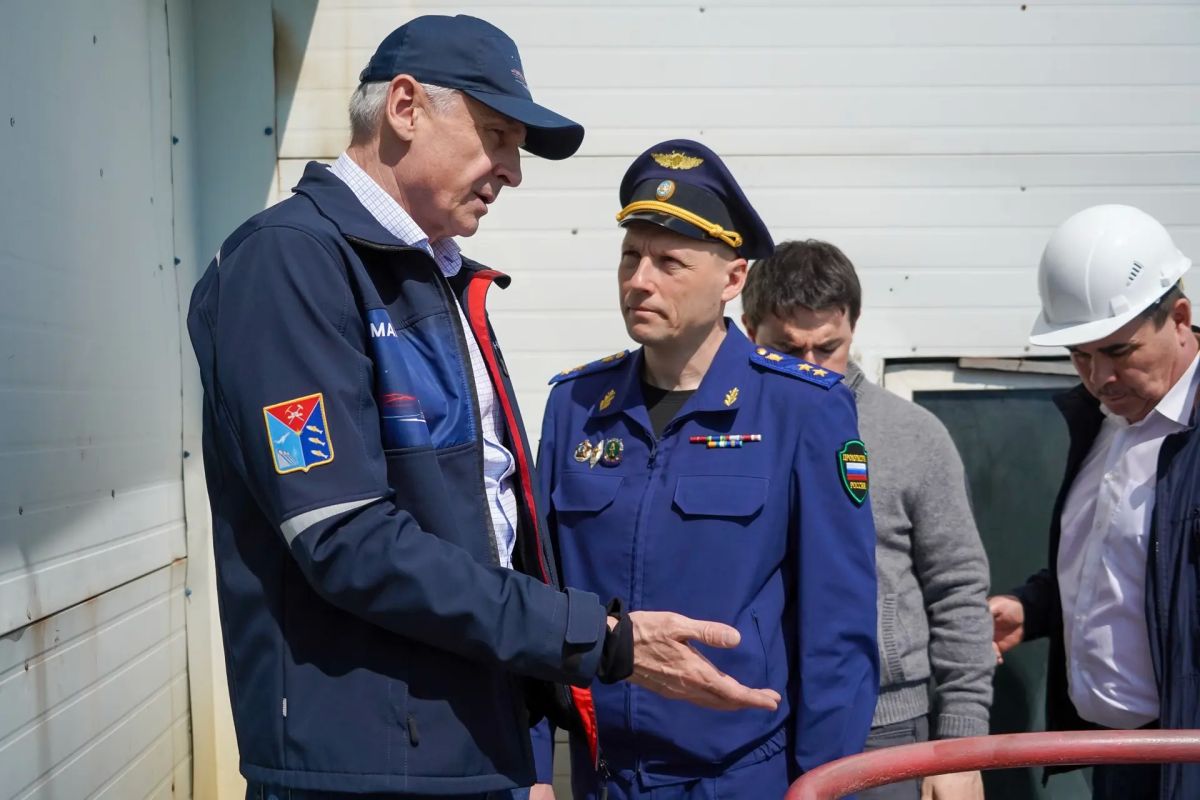 Сергей Носов: Магаданскую область с рабочим визитом посетил Заместитель Генерального прокурора Российской Федерации Виктор Мельник Сергей Носов: Магаданскую область с рабочим визитом посетил Заместитель Генерального прокурора Российской Федерации Виктор Мельник