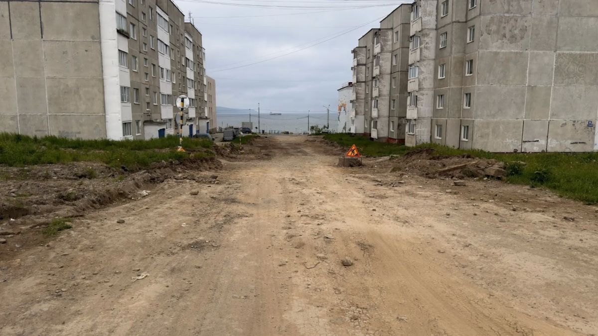 Сергей Смирнов оценил ход ремонта на улице Октябрьской: жители получат новые парковки и выход к Приморской Сергей Смирнов оценил ход ремонта на улице Октябрьской: жители получат новые парковки и выход к Приморской