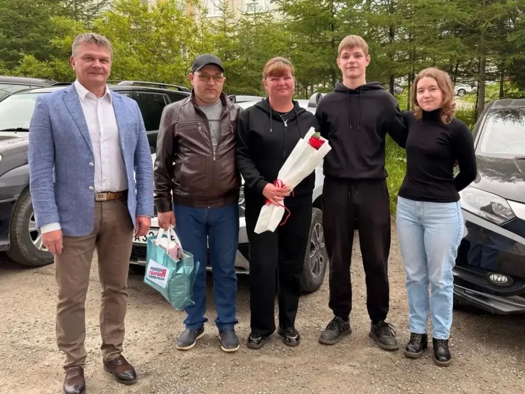 Сквозь годы вместе: на Колыме поздравляют семьи-юбиляры Сквозь годы вместе: на Колыме поздравляют семьи-юбиляры