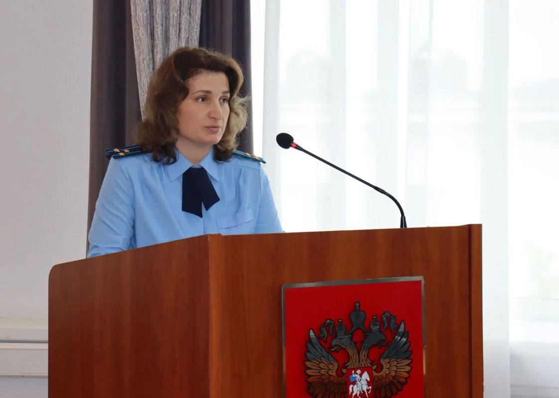 Сегодня, 8 июля под председательством прокурора региона Дмитрия Разуваева проведено заседание коллегии прокуратуры Магаданской области Сегодня, 8 июля под председательством прокурора региона Дмитрия Разуваева проведено заседание коллегии прокуратуры Магаданской области