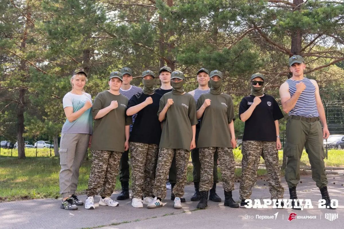 «Зарница 2.0»: колымские «Наследники героев» взяли три медали «Зарница 2.0»: колымские «Наследники героев» взяли три медали