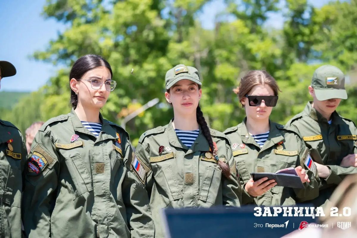 «Зарница 2.0»: колымские «Наследники героев» взяли три медали «Зарница 2.0»: колымские «Наследники героев» взяли три медали
