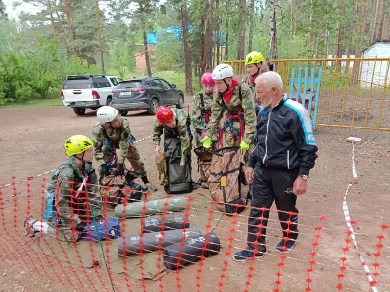 «Школа безопасности»: юные колымчане под наставничеством общественников полиции представили Магаданскую область на межрегиональных соревнованиях «Школа безопасности»: юные колымчане под наставничеством общественников полиции представили Магаданскую область на межрегиональных соревнованиях