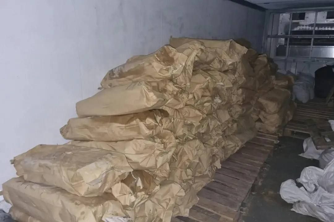 12345. На Колыме полиция пресекла сбыт супружеской парой около 6 тонн нелегальной рыбной продукции Сотрудники Управления уголовного розыска УМВД России по Магаданской области во взаимодействии с представителями ПУ ФСБ России... 12345. На Колыме полиция пресекла сбыт супружеской парой около 6 тонн нелегальной рыбной продукции Сотрудники Управления уголовного розыска УМВД России по Магаданской области во взаимодействии с представителями ПУ ФСБ России...