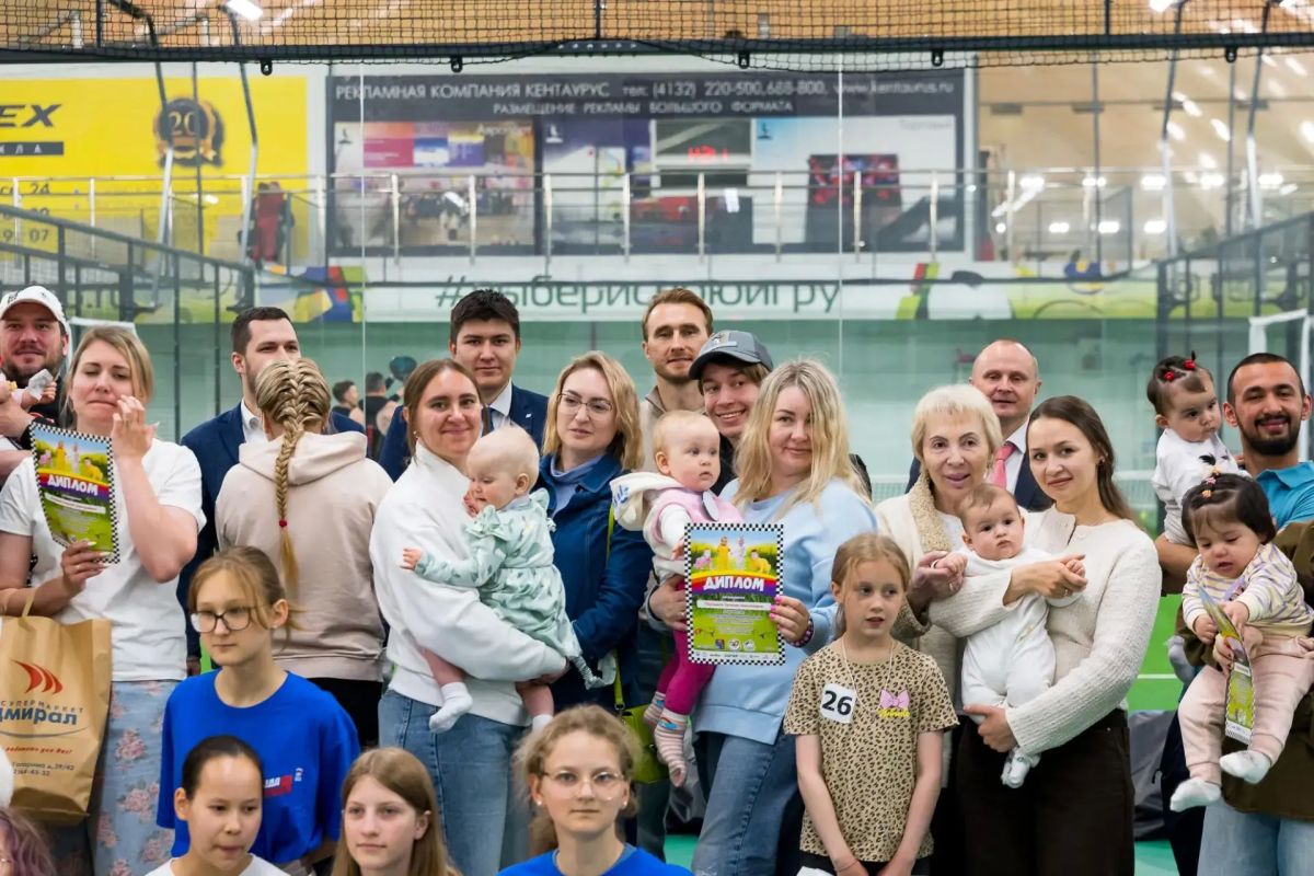 Пятый юбилейный «Забег в ползунках»: в Магадане прошел праздник первых спортивных достижений и семейного тепла Пятый юбилейный «Забег в ползунках»: в Магадане прошел праздник первых спортивных достижений и семейного тепла