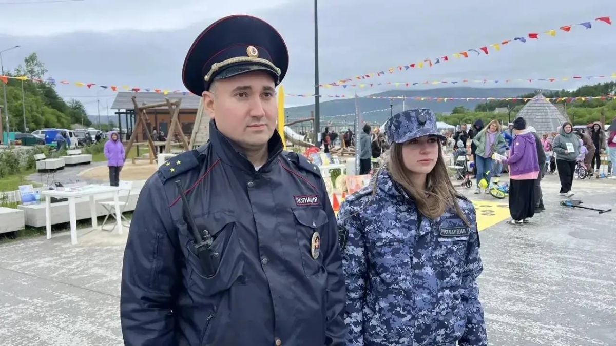 Полицейские в Магадане обеспечили правопорядок во время фестиваля «Добрый фест» Полицейские в Магадане обеспечили правопорядок во время фестиваля «Добрый фест»