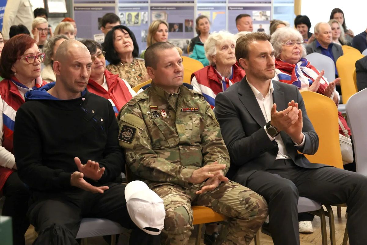 В Магадане состоялась премьера патриотического ролика «Хотят ли русские войны?» В Магадане состоялась премьера патриотического ролика «Хотят ли русские войны?»