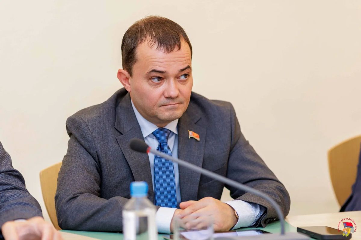 Комитет Магаданской областной Думы по экономическому развитию, бюджету и налогам поддержал внесение поправок в действующий бюджет территории: доходы и расходы на 2026 год предлагается увеличить на 7,9 млрд рублей Комитет Магаданской областной Думы по экономическому развитию, бюджету и налогам поддержал внесение поправок в действующий бюджет территории: доходы и расходы на 2026 год предлагается увеличить на 7,9 млрд рублей