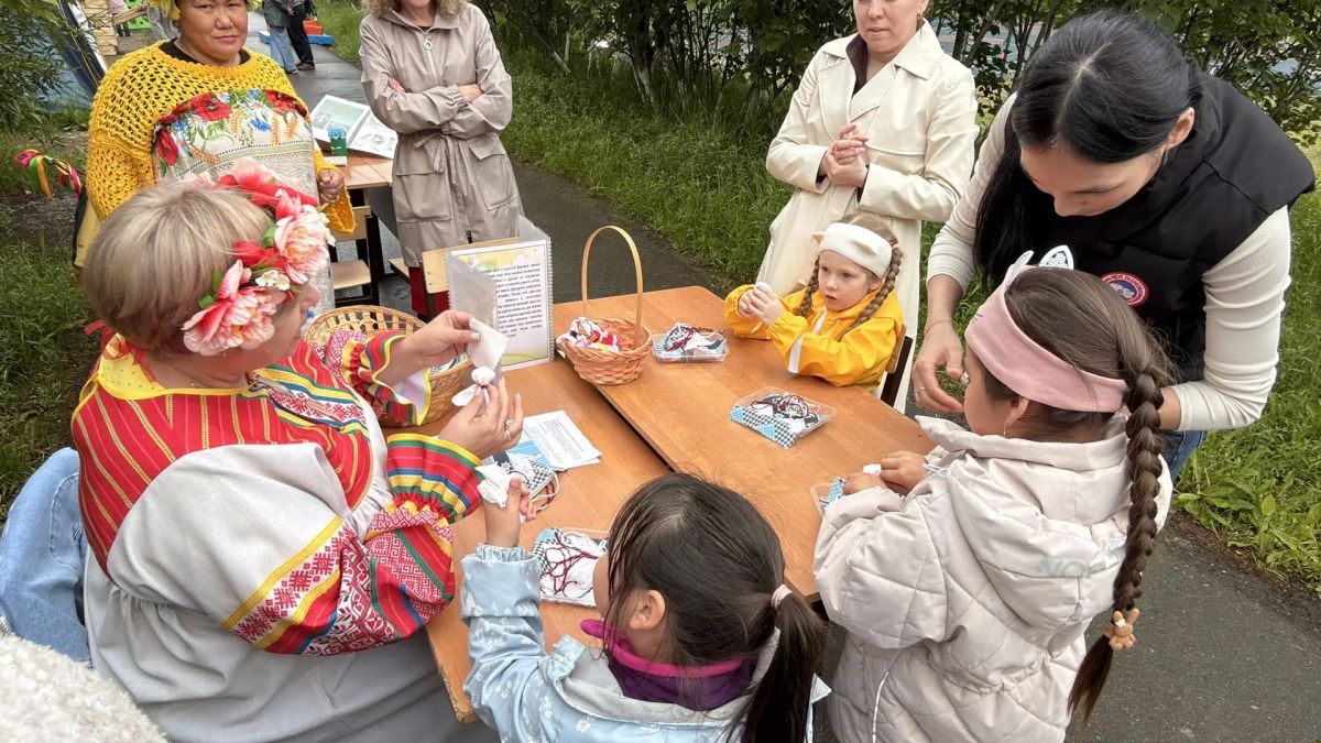 Городская акция «Дни микрорайонов: Магадан — наш общий дом» прошла на территории школы № 21 Городская акция «Дни микрорайонов: Магадан — наш общий дом» прошла на территории школы № 21