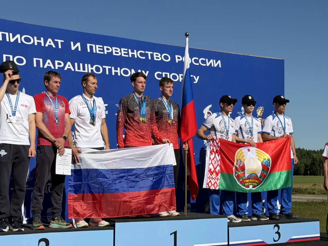 Более 10 медалей завоевали колымчане на Чемпионате и Первенстве России по парашютному спорту в Дубне Более 10 медалей завоевали колымчане на Чемпионате и Первенстве России по парашютному спорту в Дубне