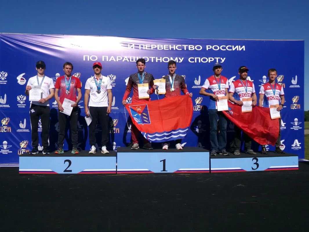 Более 10 медалей завоевали колымчане на Чемпионате и Первенстве России по парашютному спорту в Дубне Более 10 медалей завоевали колымчане на Чемпионате и Первенстве России по парашютному спорту в Дубне