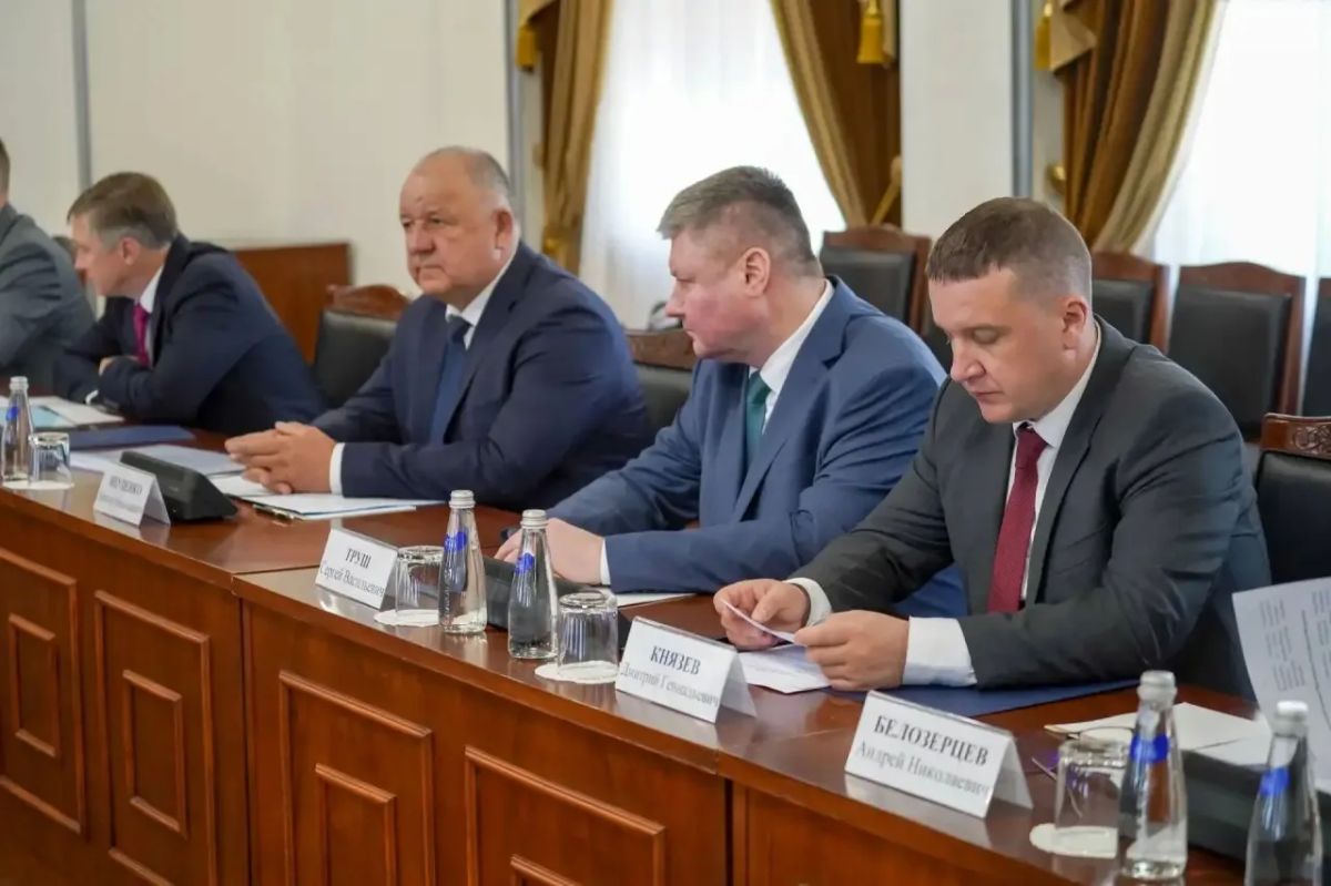 Сергей Носов: С рабочим визитом Магадан посетил помощник Президента России, председатель Морской коллегии Николай Патрушев Сергей Носов: С рабочим визитом Магадан посетил помощник Президента России, председатель Морской коллегии Николай Патрушев