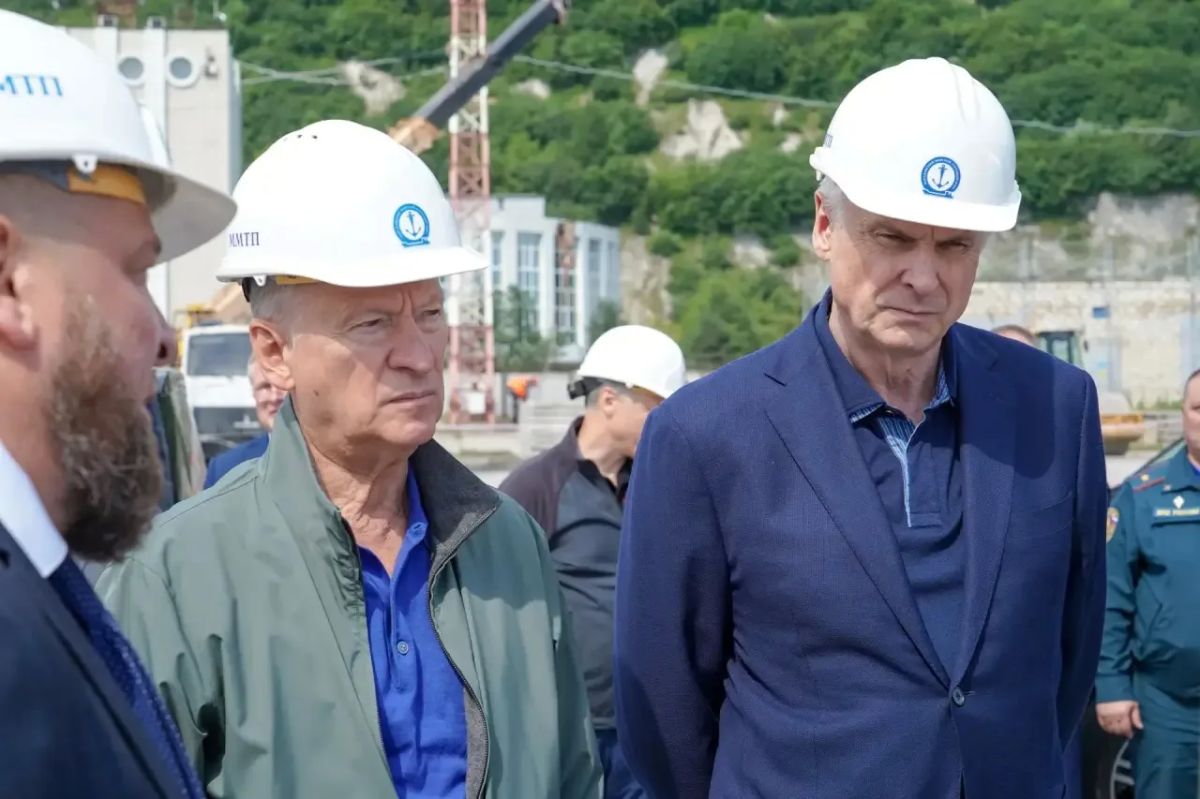 Сергей Носов: С рабочим визитом Магадан посетил помощник Президента России, председатель Морской коллегии Николай Патрушев Сергей Носов: С рабочим визитом Магадан посетил помощник Президента России, председатель Морской коллегии Николай Патрушев