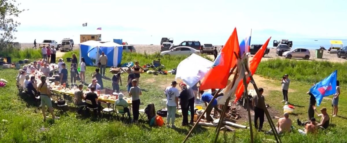 На берегу Охотского моря пошла встреча колымских ветеранов На берегу Охотского моря пошла встреча колымских ветеранов