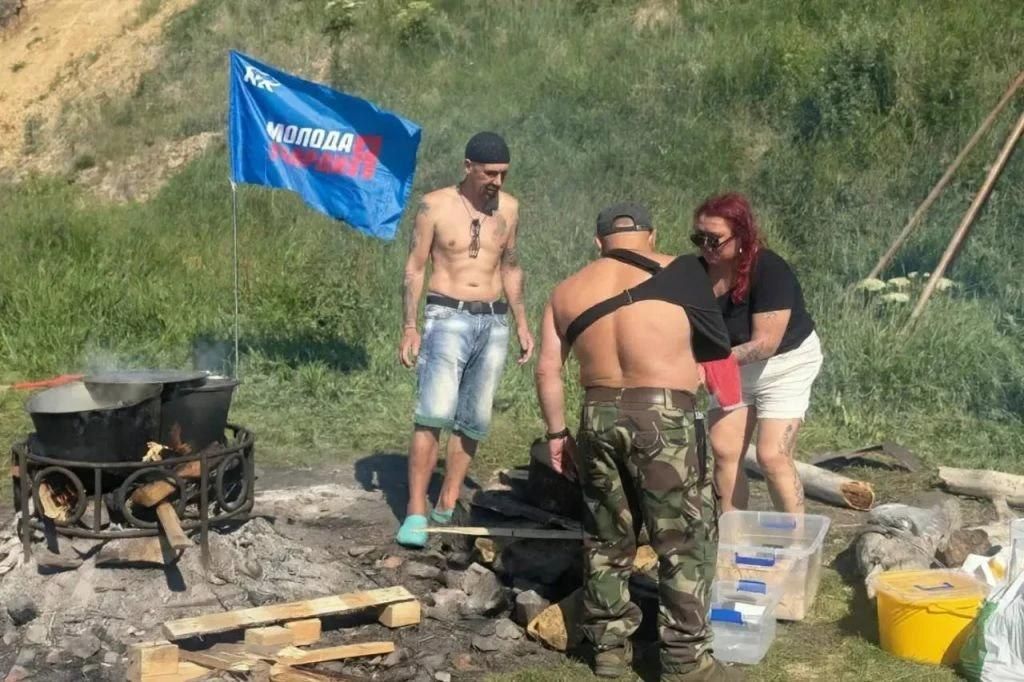 На берегу Охотского моря пошла встреча колымских ветеранов На берегу Охотского моря пошла встреча колымских ветеранов