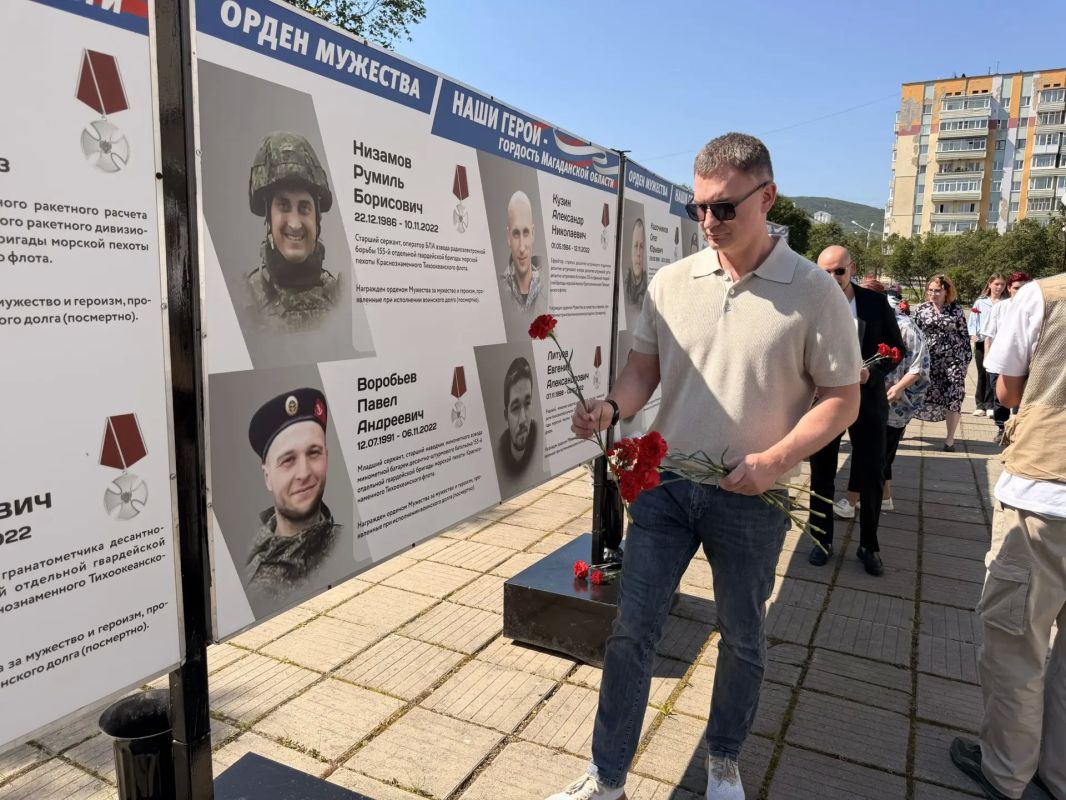 «Белые ангелы»: в Магадане почтили память детей — жертв войны в Донбассе «Белые ангелы»: в Магадане почтили память детей — жертв войны в Донбассе