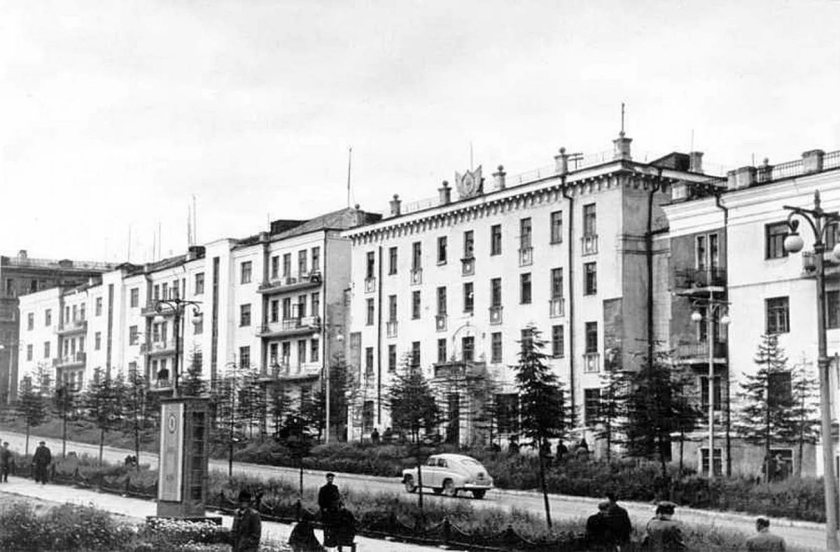 Исторический дом в центре Магадана выставили на торги за 100 тысяч рублей Исторический дом в центре Магадана выставили на торги за 100 тысяч рублей