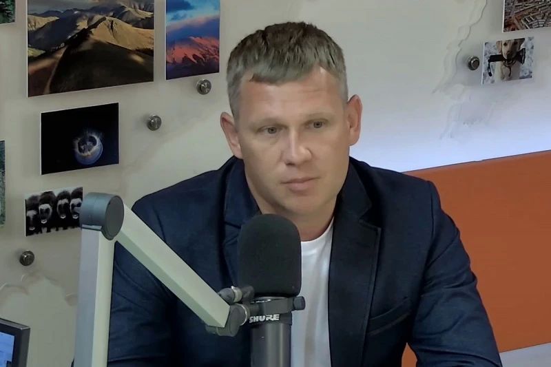 В прямом теле- радиоэфире медиахолдинга «Колыма Плюс» полицейские и общественники рассказали о правилах детской безопасности на дороге В прямом теле- радиоэфире медиахолдинга «Колыма Плюс» полицейские и общественники рассказали о правилах детской безопасности на дороге