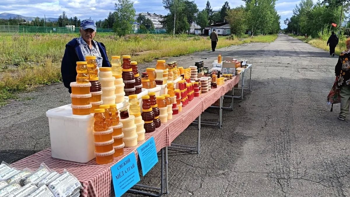 Среднеканский округ Магаданской области отметил 95-летие Среднеканский округ Магаданской области отметил 95-летие