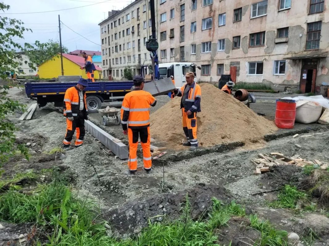 В Сусумане создают общественную территорию «Золотое сердце Севера» В Сусумане создают общественную территорию «Золотое сердце Севера»