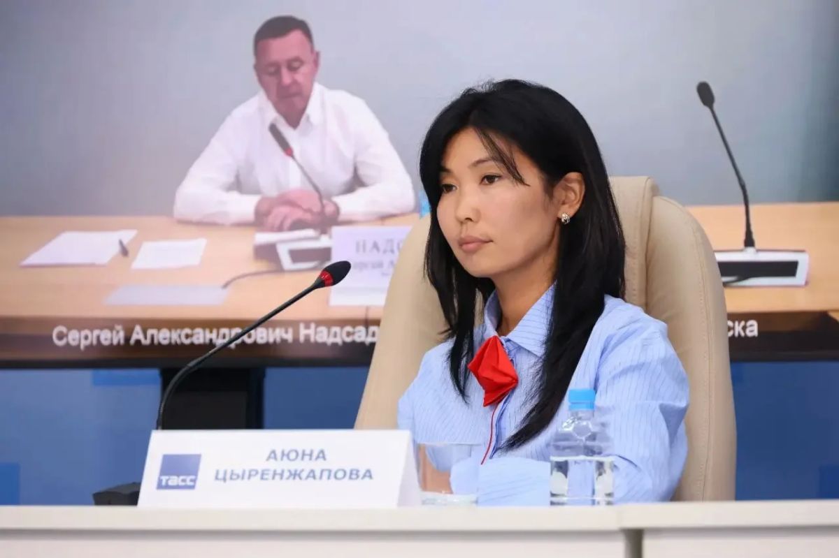 Лариса Поликанова: Практическую реализацию мастерпланов обсудили вместе с коллегами из Читы, ЮжноСахалинска, Якутска и экспертами КБ «Стрелка» в рамках прессконференции ТАСС Лариса Поликанова: Практическую реализацию мастерпланов обсудили вместе с коллегами из Читы, ЮжноСахалинска, Якутска и экспертами КБ «Стрелка» в рамках прессконференции ТАСС