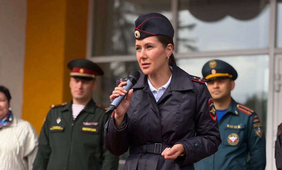 В Магадане полицейские и общественники провели для детей завершающее мероприятие в рамках акции «Безопасное лето» В Магадане полицейские и общественники провели для детей завершающее мероприятие в рамках акции «Безопасное лето»