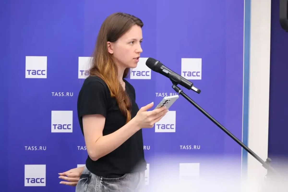 Лариса Поликанова: Практическую реализацию мастерпланов обсудили вместе с коллегами из Читы, ЮжноСахалинска, Якутска и экспертами КБ «Стрелка» в рамках прессконференции ТАСС Лариса Поликанова: Практическую реализацию мастерпланов обсудили вместе с коллегами из Читы, ЮжноСахалинска, Якутска и экспертами КБ «Стрелка» в рамках прессконференции ТАСС