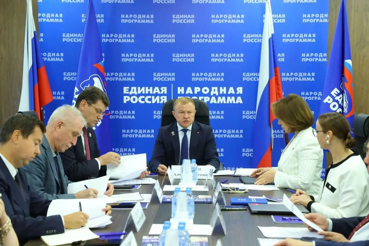 Эксперты предложили включить в Народную программу меры поддержки отечественных производителей
