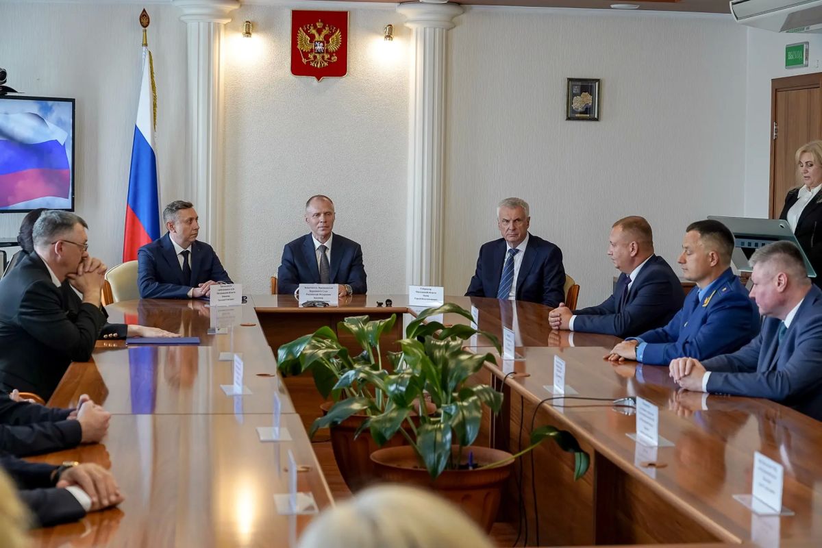 Сергей Носов: Указом Президента Российской Федерации председателем Арбитражного суда Магаданской области назначен Евгений Никитин Сергей Носов: Указом Президента Российской Федерации председателем Арбитражного суда Магаданской области назначен Евгений Никитин