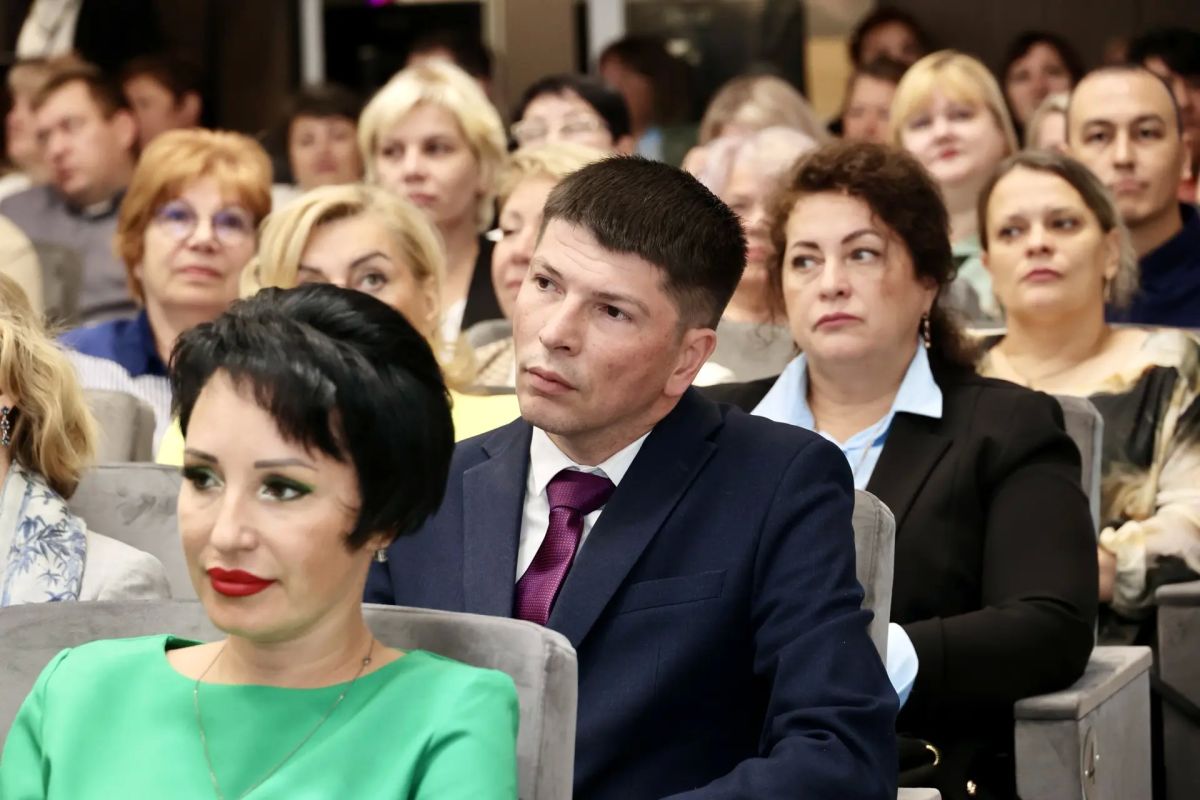 Лариса Поликанова: С 1 сентября более 6 тысяч магаданских школьников 5-11 классов будут обеспечены бесплатным горячим питанием Лариса Поликанова: С 1 сентября более 6 тысяч магаданских школьников 5-11 классов будут обеспечены бесплатным горячим питанием