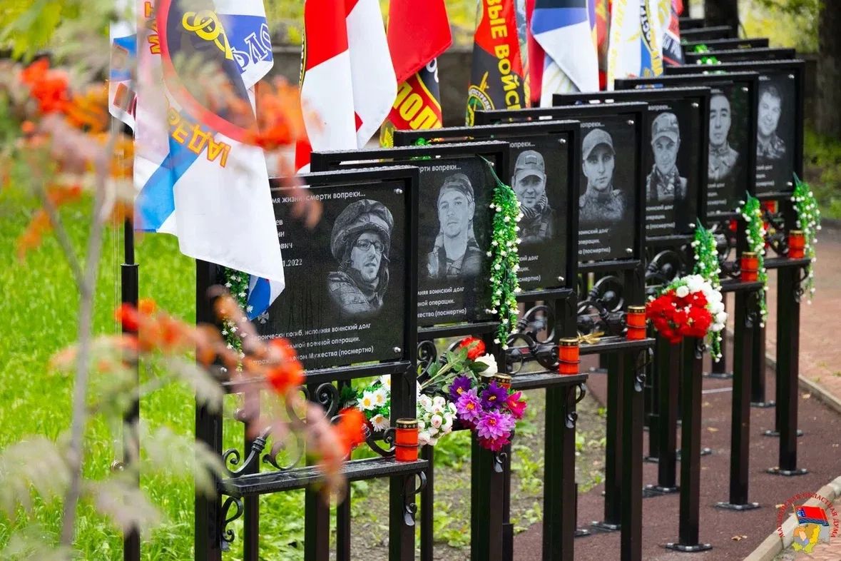 Когда человек уходит, память о нем живет, прежде всего, в семье - в фотографиях, вещах, рассказах Когда человек уходит, память о нем живет, прежде всего, в семье - в фотографиях, вещах, рассказах