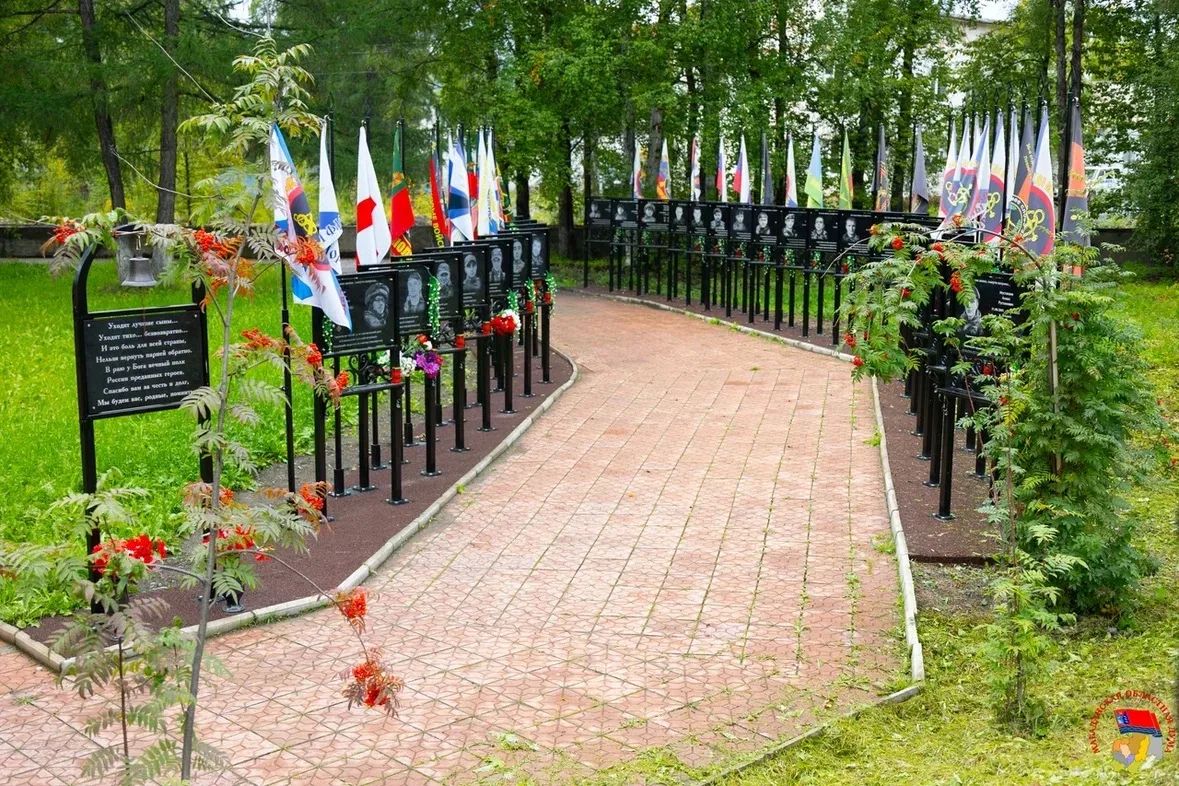 Когда человек уходит, память о нем живет, прежде всего, в семье - в фотографиях, вещах, рассказах Когда человек уходит, память о нем живет, прежде всего, в семье - в фотографиях, вещах, рассказах
