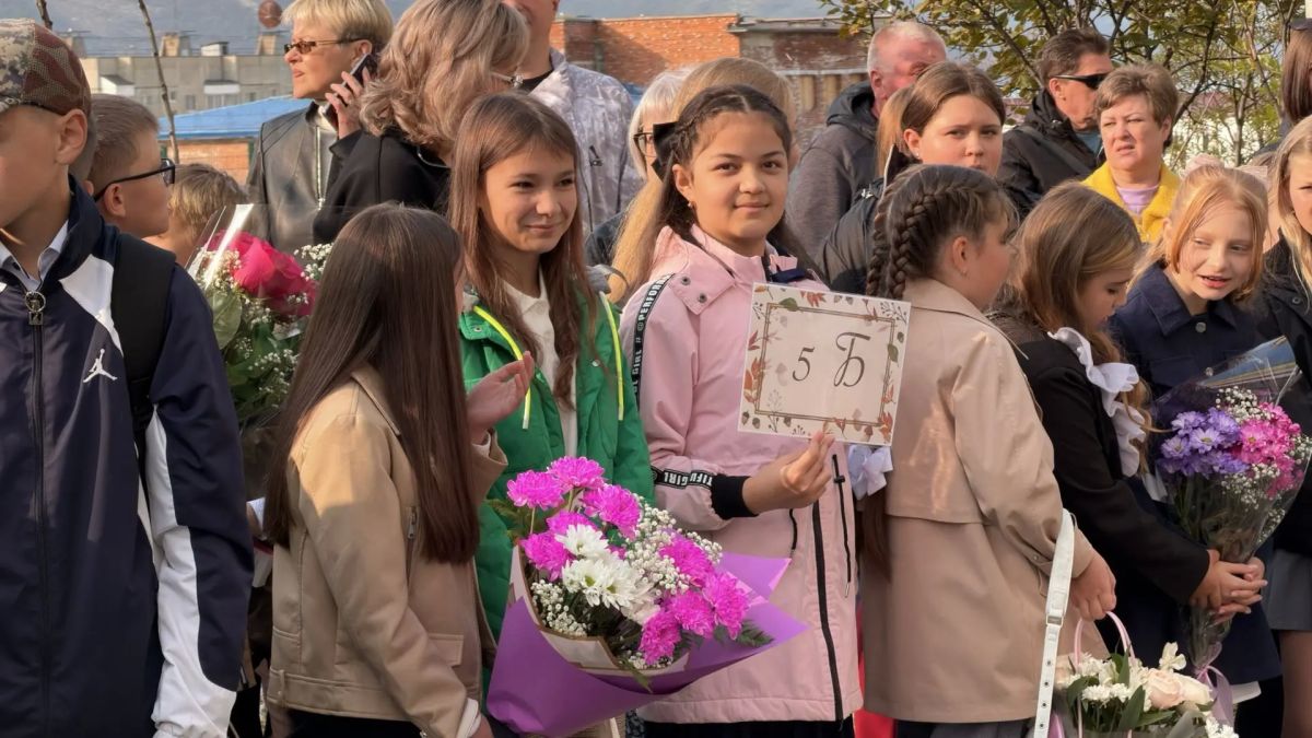 В школе № 21 прошла торжественная линейка ко Дню знаний В школе № 21 прошла торжественная линейка ко Дню знаний