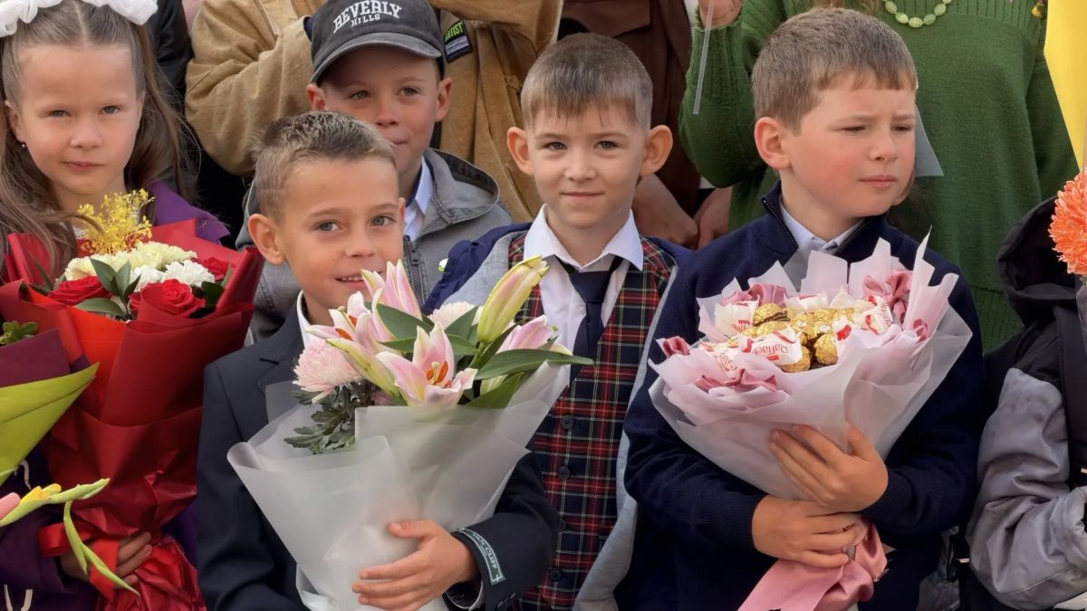 В школе № 21 прошла торжественная линейка ко Дню знаний В школе № 21 прошла торжественная линейка ко Дню знаний