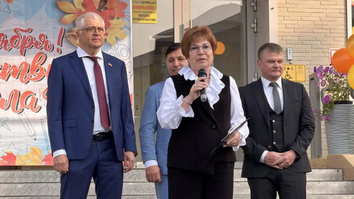 В школе № 21 прошла торжественная линейка ко Дню знаний В школе № 21 прошла торжественная линейка ко Дню знаний