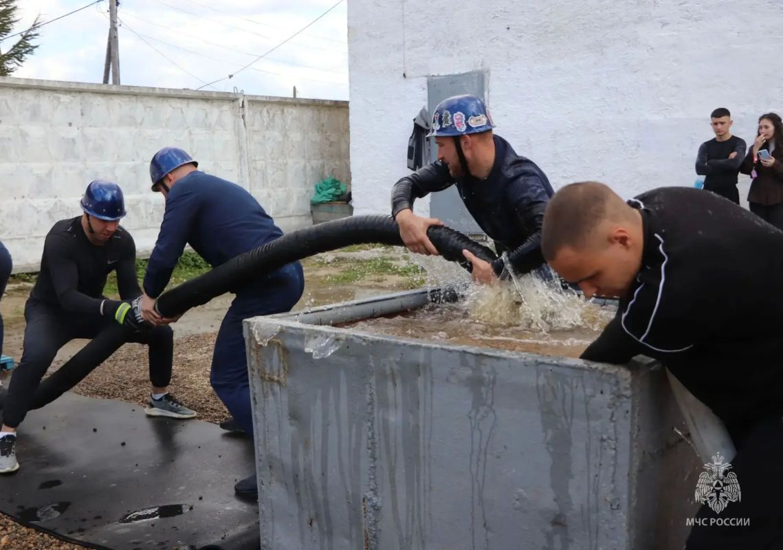 Скорость и точность: в Магадане прошли соревнования по боевому развёртыванию Скорость и точность: в Магадане прошли соревнования по боевому развёртыванию