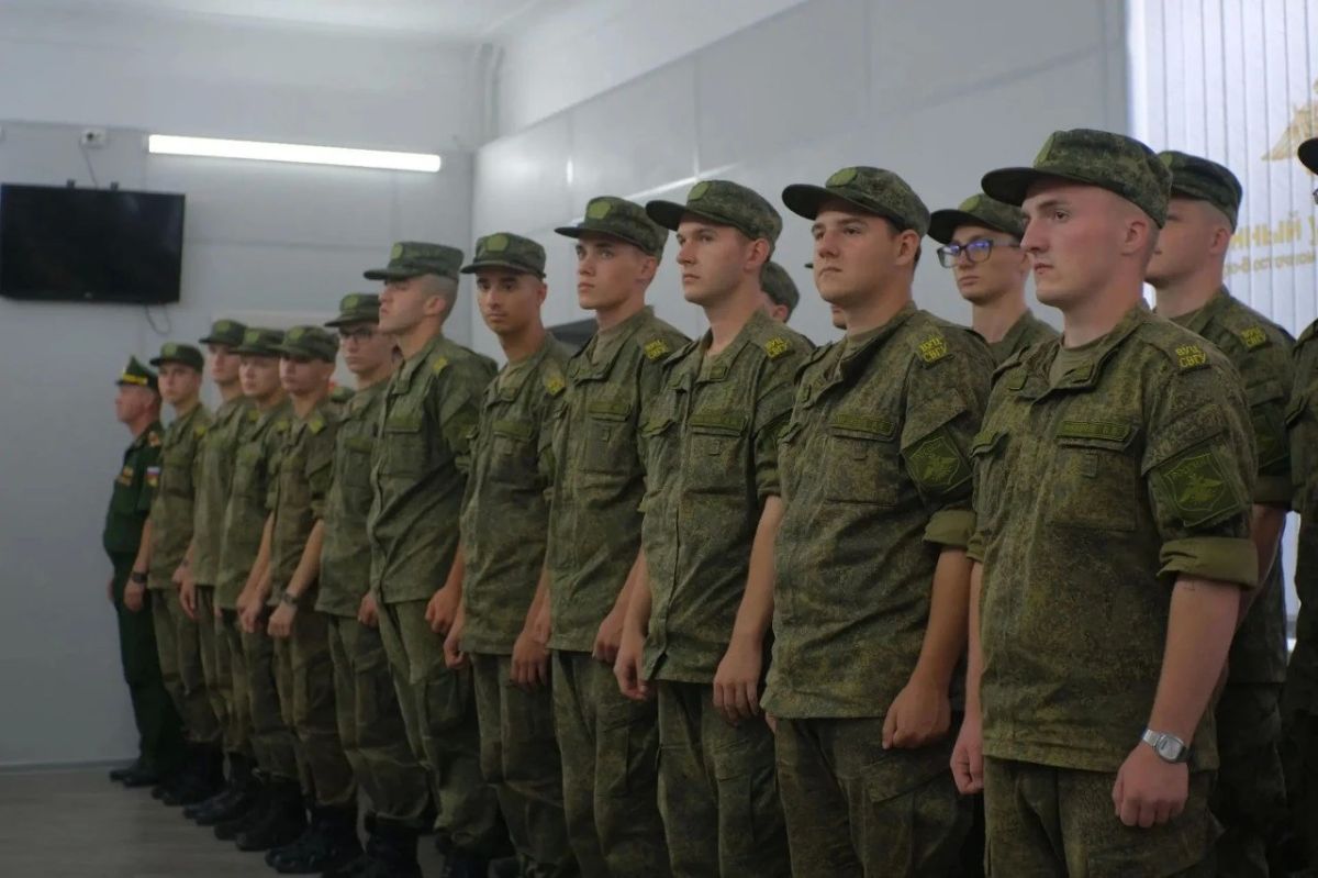 Первый выпуск состоялся в Военном учебном центре при СВГУ в Магадане Первый выпуск состоялся в Военном учебном центре при СВГУ в Магадане