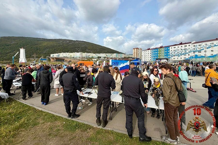 В Магадане росгвардейцы приняли участие в патриотической акции Тихоокеанского флота В Магадане росгвардейцы приняли участие в патриотической акции Тихоокеанского флота