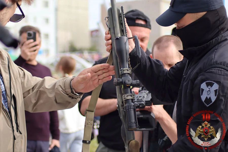 В Магадане росгвардейцы приняли участие в патриотической акции Тихоокеанского флота В Магадане росгвардейцы приняли участие в патриотической акции Тихоокеанского флота
