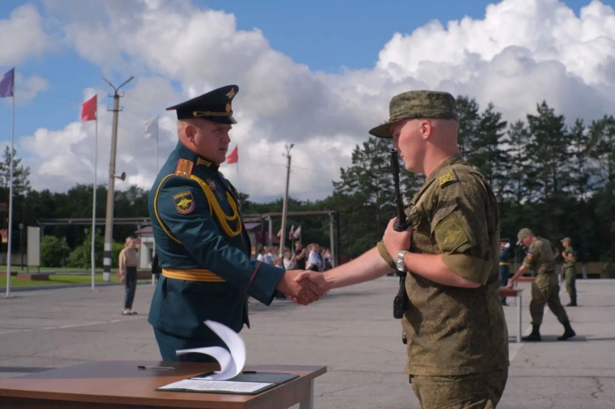 Первый выпуск состоялся в Военном учебном центре при СВГУ в Магадане Первый выпуск состоялся в Военном учебном центре при СВГУ в Магадане