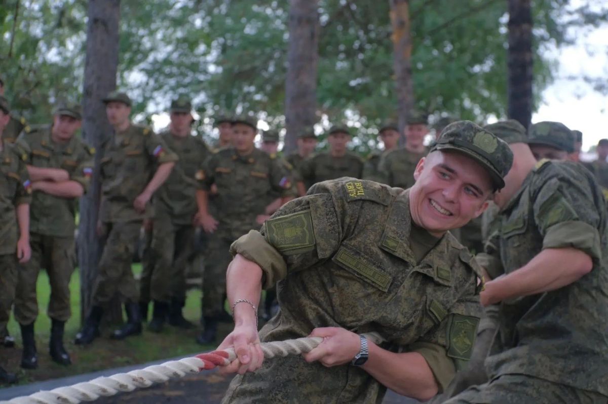 Первый выпуск состоялся в Военном учебном центре при СВГУ в Магадане Первый выпуск состоялся в Военном учебном центре при СВГУ в Магадане