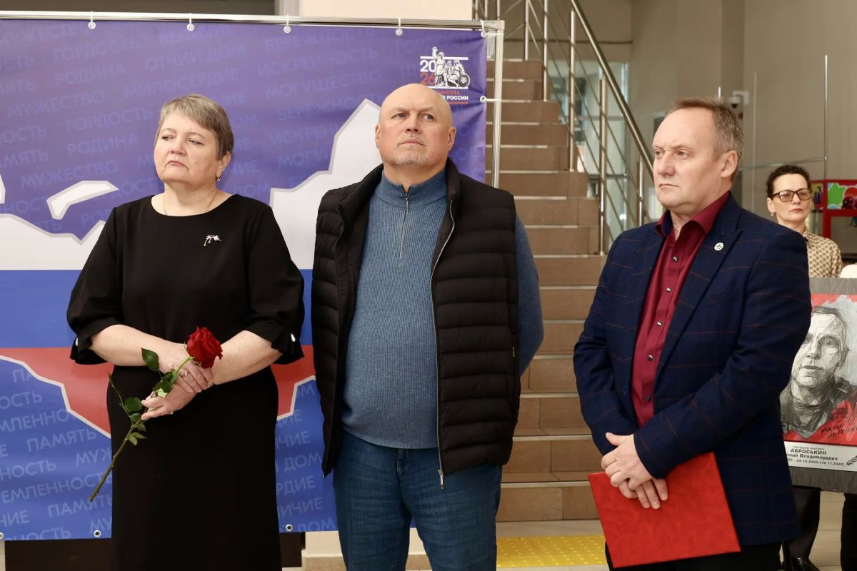 Выставка «Наши павшие - как часовые» продолжает путь по Магаданской области Выставка «Наши павшие - как часовые» продолжает путь по Магаданской области