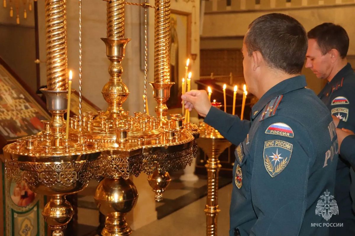 Богу - хвала, ближнему - защита Богу - хвала, ближнему - защита