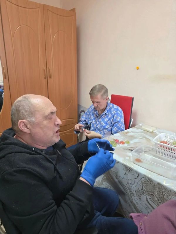 Акция добра: «Тепло рук старшего поколения для наших бойцов» Акция добра: «Тепло рук старшего поколения для наших бойцов»