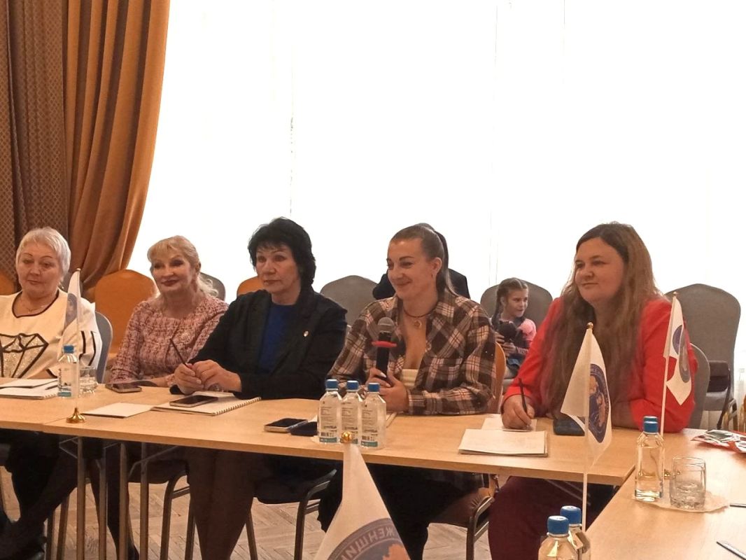 Актуальные и планируемые меры социальной поддержки семей обсудили в Магадане Актуальные и планируемые меры социальной поддержки семей обсудили в Магадане