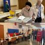 Избиратели голосуют. Магаданская область голосует на выборах в ЕДГ2026