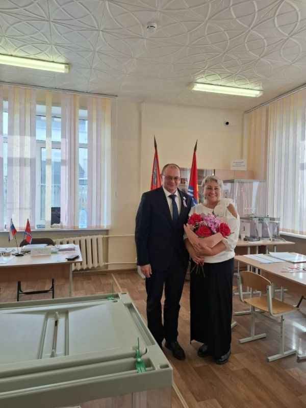 Магаданские молодожены в день создания семьи не забыли и про свой гражданский долг Магаданские молодожены в день создания семьи не забыли и про свой гражданский долг