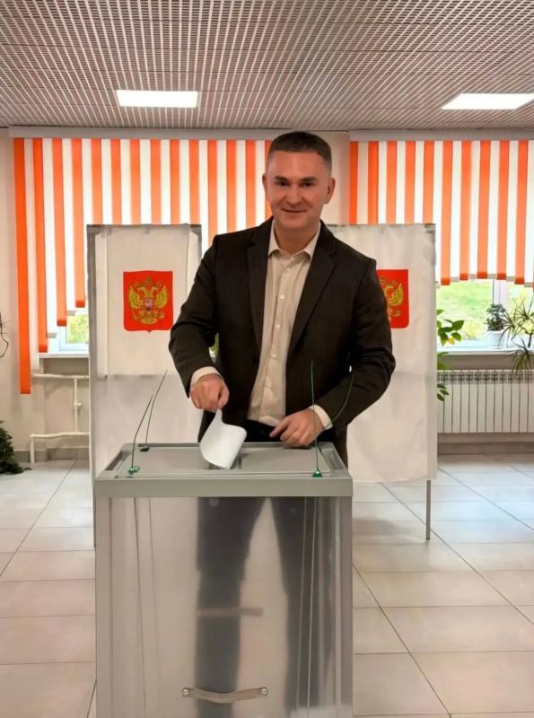 Депутаты Магаданской городской Думы приняли участие в голосовании по выборам депутатов Государственной Думы Депутаты Магаданской городской Думы приняли участие в голосовании по выборам депутатов Государственной Думы